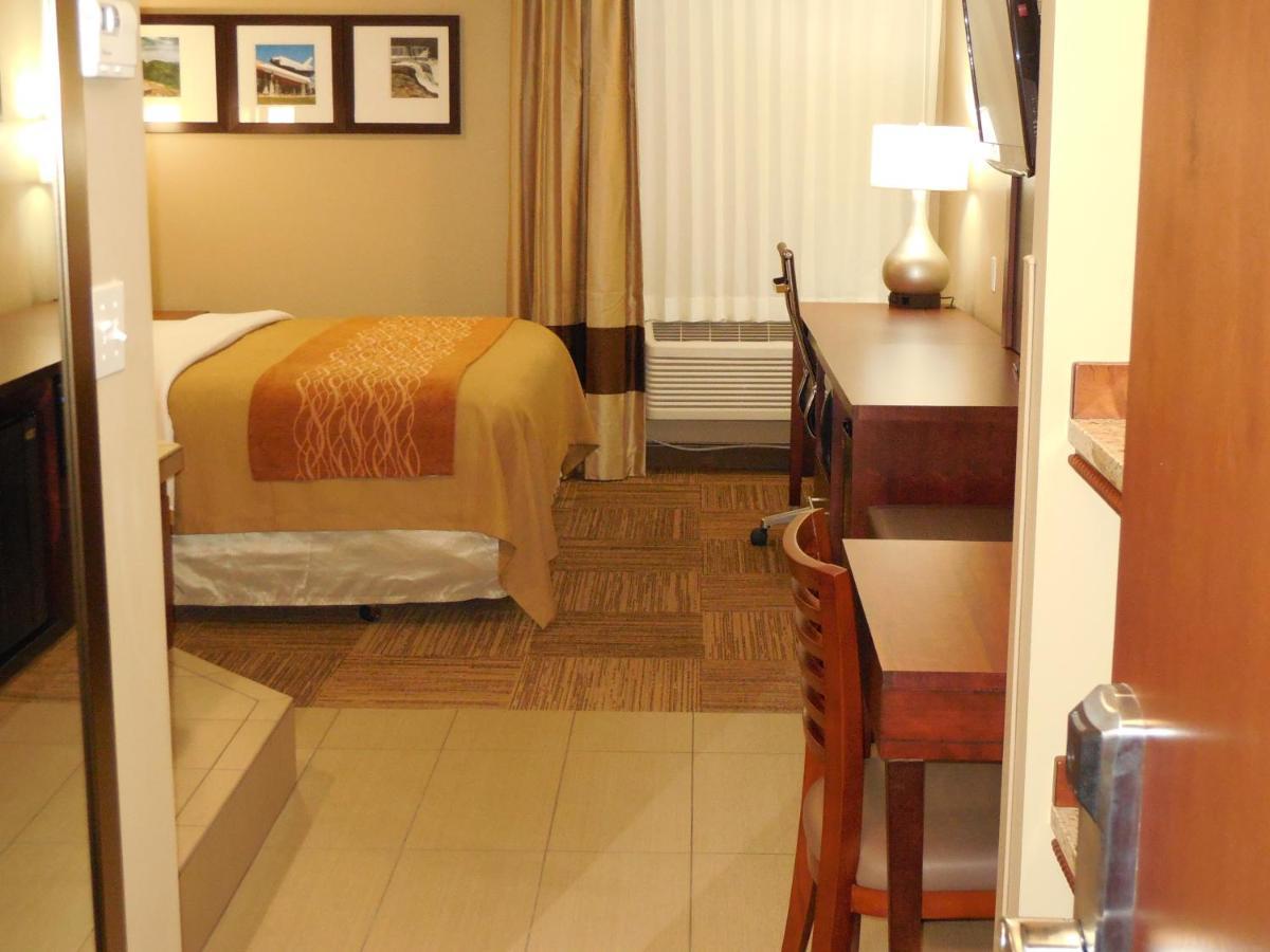 Giles Hotel Inn And Suites Pulaski Zewnętrze zdjęcie